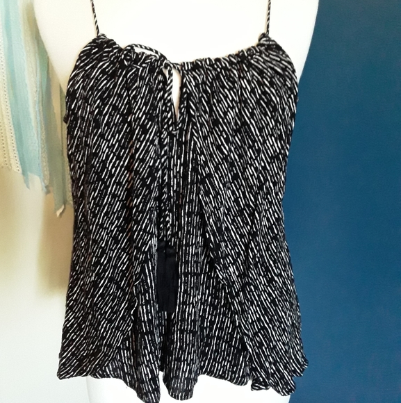 Beautiful flowy O'Neal top - Picture 3 of 8